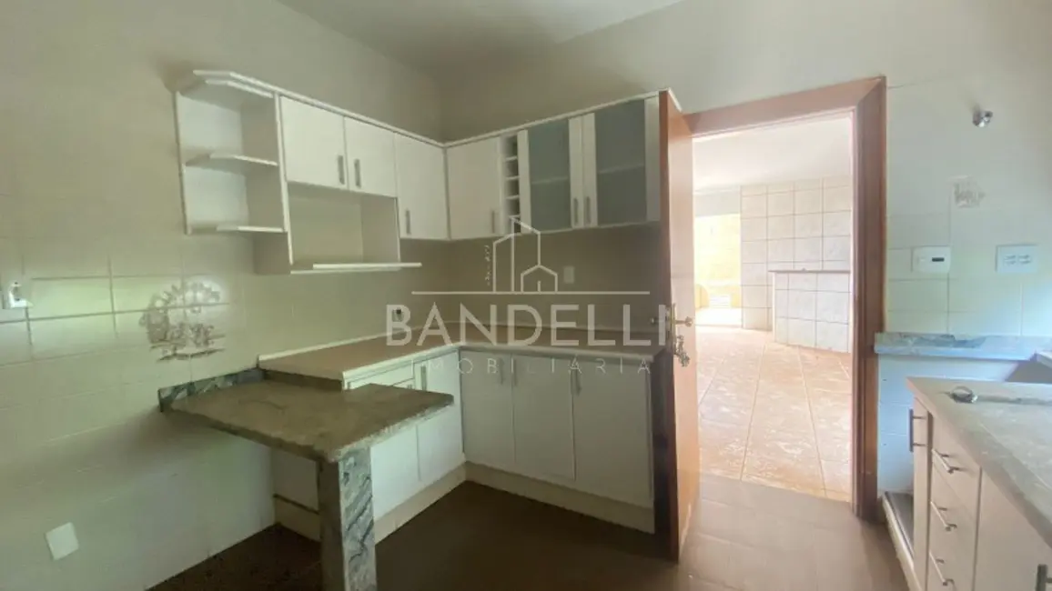 Casa com 3 quartos para alugar, 322m2 em Jardim Primavera, Araraquara - SP - imagem 8 Foto 8 de Casa com 3 quartos para alugar, 322m2 em Jardim Primavera, Araraquara - SP