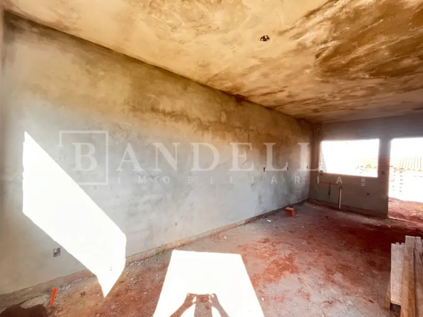 Casa com 2 quartos à venda, 55m2 em Araraquara - SP - imagem 3 Foto 3 de Casa com 2 quartos à venda, 55m2 em Araraquara - SP