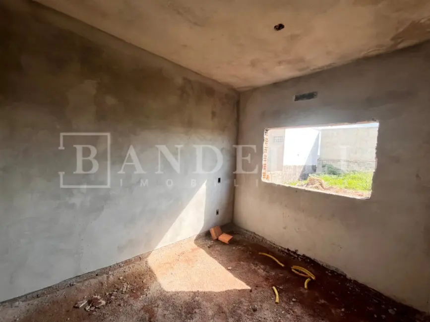 Casa com 2 quartos à venda, 55m2 em Araraquara - SP - imagem 7 Foto 7 de Casa com 2 quartos à venda, 55m2 em Araraquara - SP