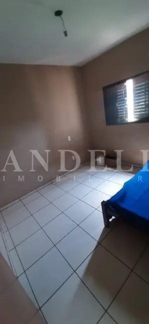Casa com 3 quartos à venda, 77m2 em Araraquara - SP - imagem 2 Foto 2 de Casa com 3 quartos à venda, 77m2 em Araraquara - SP