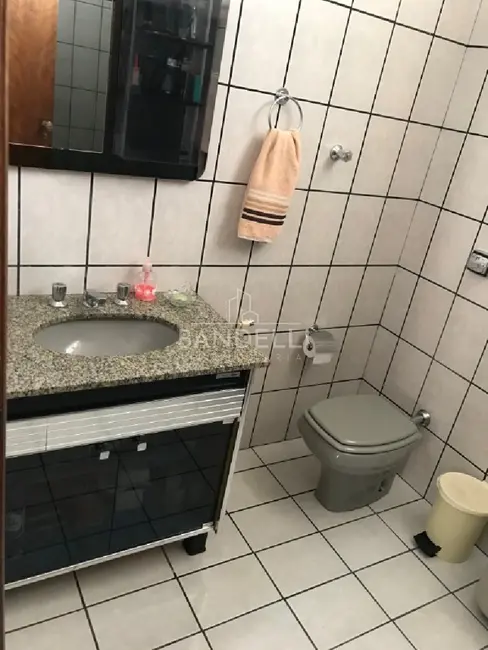 Foto 14 de Casa com 3 quartos à venda, 211m2 em Jardim Tabapuã (Vila Xavier), Araraquara - SP