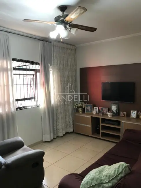 Casa com 3 quartos à venda, 211m2 em Jardim Tabapuã (Vila Xavier), Araraquara - SP - imagem 9 Foto 9 de Casa com 3 quartos à venda, 211m2 em Jardim Tabapuã (Vila Xavier), Araraquara - SP