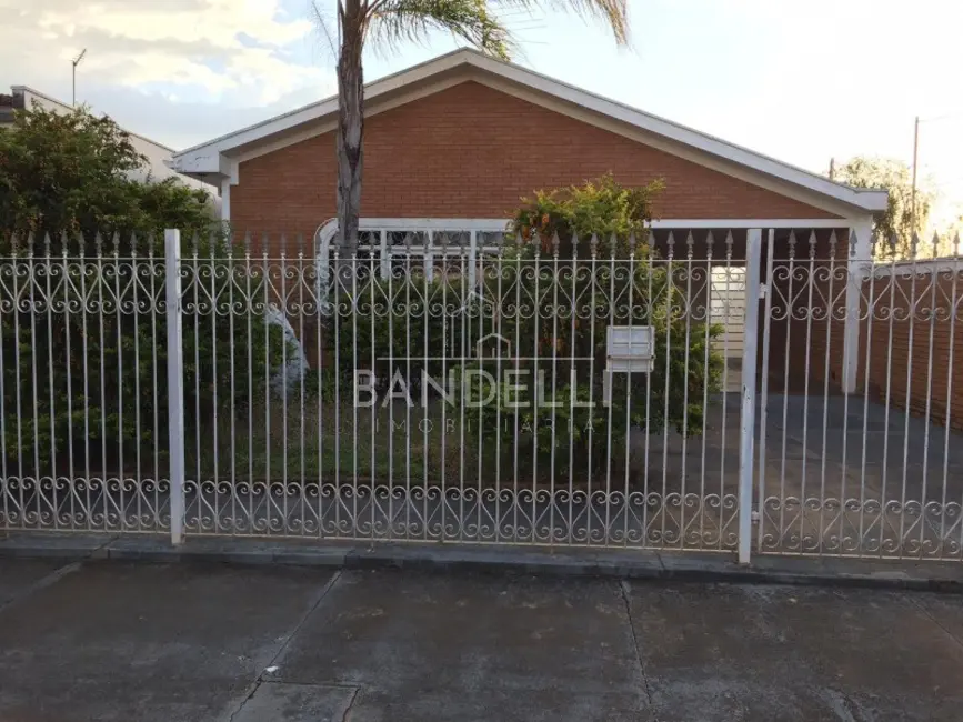 Casa com 3 quartos à venda, 141m2 em Vila Xavier (Vila Xavier), Araraquara - SP - imagem 3 Foto 3 de Casa com 3 quartos à venda, 141m2 em Vila Xavier (Vila Xavier), Araraquara - SP
