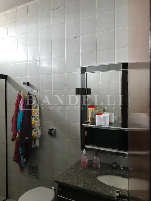 Foto 16 de Casa com 3 quartos à venda, 154m2 em Parque Laranjeiras, Araraquara - SP