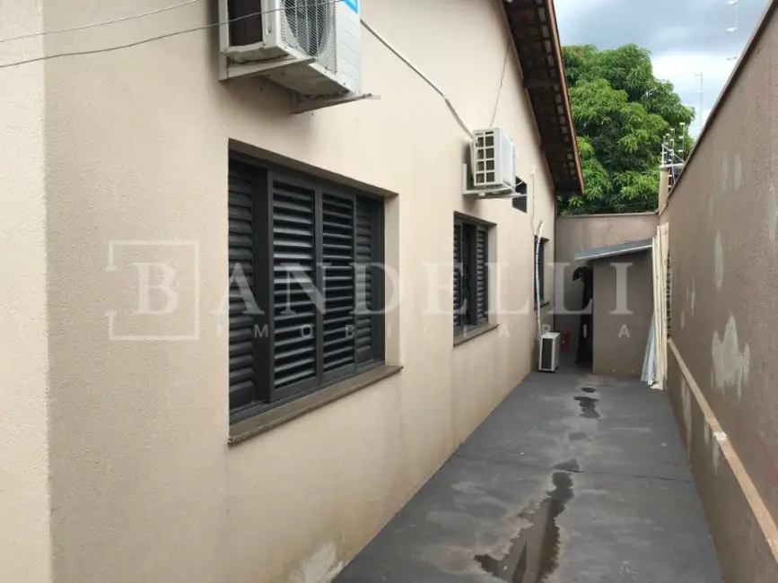 Casa com 3 quartos à venda, 154m2 em Parque Laranjeiras, Araraquara - SP - imagem 5 Foto 5 de Casa com 3 quartos à venda, 154m2 em Parque Laranjeiras, Araraquara - SP