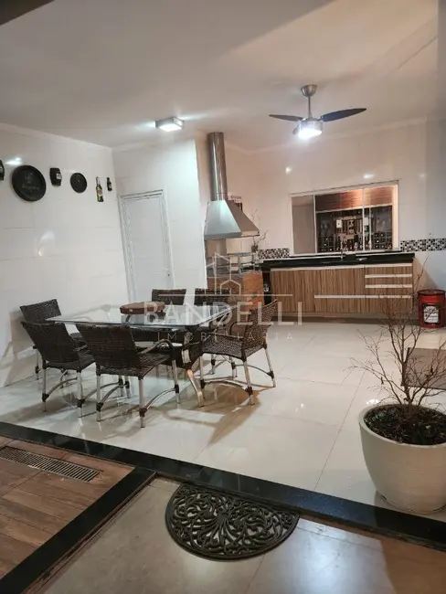 Casa de Condomínio com 3 quartos à venda e para alugar, 240m2 em Parque Residencial Damha, Araraquara - SP - imagem 7 Foto 7 de Casa de Condomínio com 3 quartos à venda e para alugar, 240m2 em Parque Residencial Damha, Araraquara - SP
