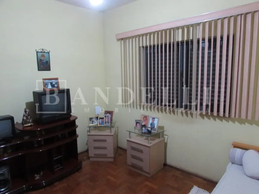 Casa com 3 quartos à venda, 220m2 em Vila Xavier (Vila Xavier), Araraquara - SP - imagem 4 Foto 4 de Casa com 3 quartos à venda, 220m2 em Vila Xavier (Vila Xavier), Araraquara - SP