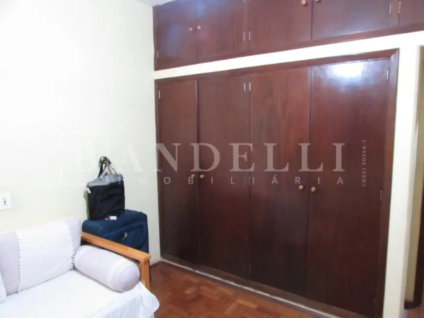 Casa com 3 quartos à venda, 220m2 em Vila Xavier (Vila Xavier), Araraquara - SP - imagem 3 Foto 3 de Casa com 3 quartos à venda, 220m2 em Vila Xavier (Vila Xavier), Araraquara - SP