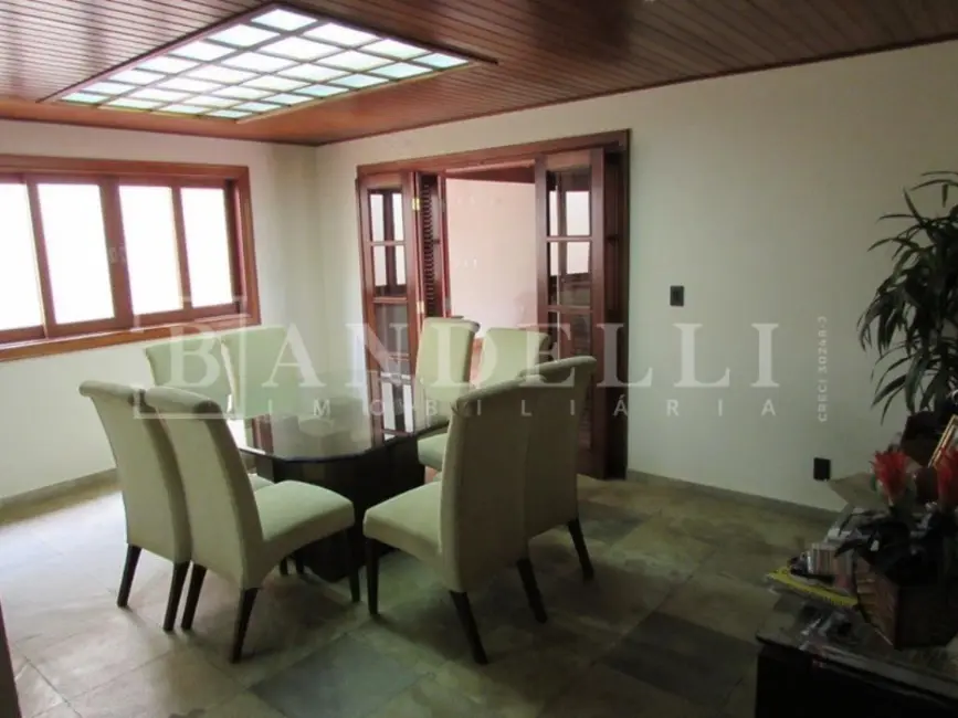 Casa com 3 quartos à venda, 303m2 em Vila Yamada, Araraquara - SP - imagem 4 Foto 4 de Casa com 3 quartos à venda, 303m2 em Vila Yamada, Araraquara - SP