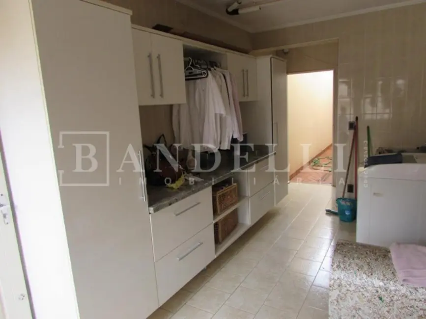 Casa com 3 quartos à venda, 303m2 em Vila Yamada, Araraquara - SP - imagem 7 Foto 7 de Casa com 3 quartos à venda, 303m2 em Vila Yamada, Araraquara - SP