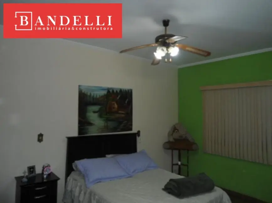 Casa com 3 quartos à venda, 170m2 em Araraquara - SP - imagem 4 Foto 4 de Casa com 3 quartos à venda, 170m2 em Araraquara - SP