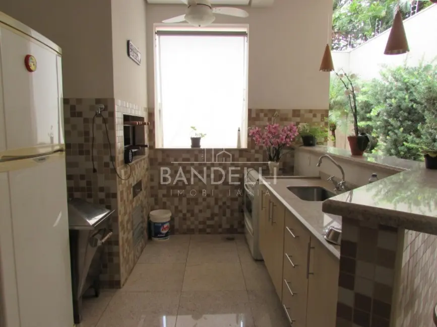 Casa com 3 quartos à venda e para alugar, 446m2 em Jardim das Roseiras, Araraquara - SP - imagem 5 Foto 5 de Casa com 3 quartos à venda e para alugar, 446m2 em Jardim das Roseiras, Araraquara - SP