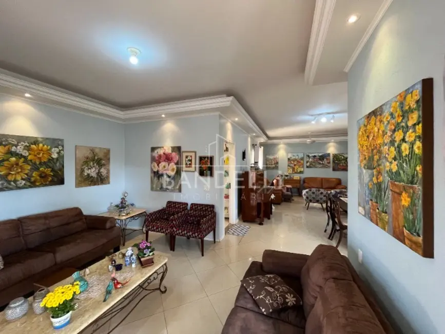 Casa com 3 quartos à venda, 273m2 em Vila Harmonia, Araraquara - SP - imagem 4 Foto 4 de Casa com 3 quartos à venda, 273m2 em Vila Harmonia, Araraquara - SP