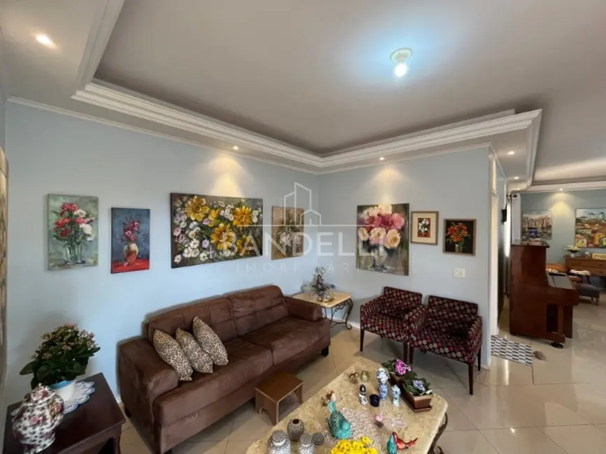 Casa com 3 quartos à venda, 273m2 em Vila Harmonia, Araraquara - SP - imagem 7 Foto 7 de Casa com 3 quartos à venda, 273m2 em Vila Harmonia, Araraquara - SP