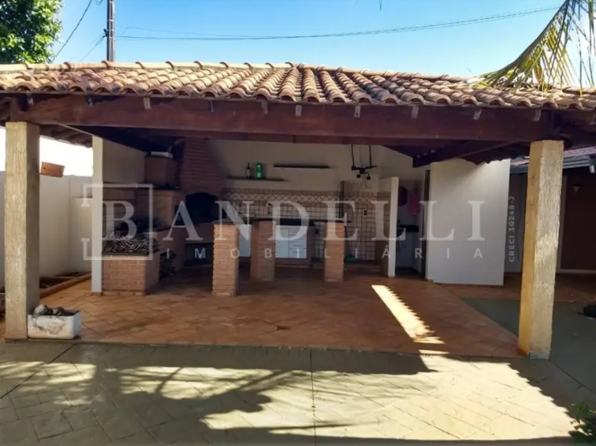 Casa com 3 quartos à venda, 303m2 em Cidade Jardim, Araraquara - SP - imagem 2 Foto 2 de Casa com 3 quartos à venda, 303m2 em Cidade Jardim, Araraquara - SP