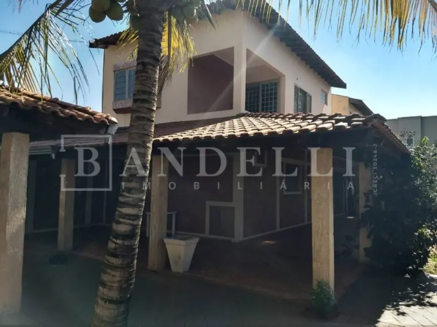 Casa com 3 quartos à venda, 303m2 em Cidade Jardim, Araraquara - SP - imagem 1 Foto 1 de Casa com 3 quartos à venda, 303m2 em Cidade Jardim, Araraquara - SP