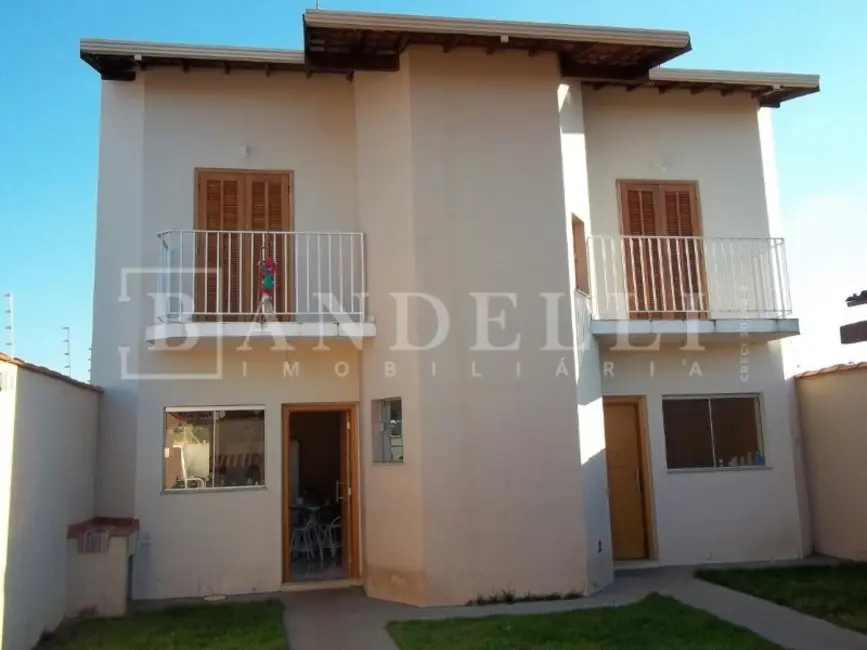 Casa com 3 quartos à venda, 240m2 em Residencial Cambuy, Araraquara - SP - imagem 2 Foto 2 de Casa com 3 quartos à venda, 240m2 em Residencial Cambuy, Araraquara - SP