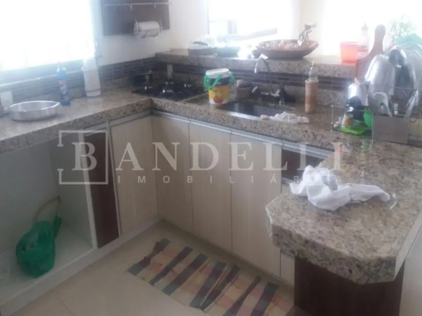 Casa com 2 quartos à venda, 110m2 em Jardim do Bosque, Araraquara - SP - imagem 3 Foto 3 de Casa com 2 quartos à venda, 110m2 em Jardim do Bosque, Araraquara - SP