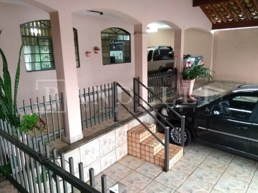 Foto 1 de Casa com 3 quartos à venda, 138m2 em Jardim Adalgisa, Araraquara - SP