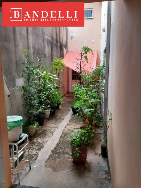 Casa com 3 quartos à venda, 158m2 em Jardim Imperador, Araraquara - SP - imagem 4 Foto 4 de Casa com 3 quartos à venda, 158m2 em Jardim Imperador, Araraquara - SP