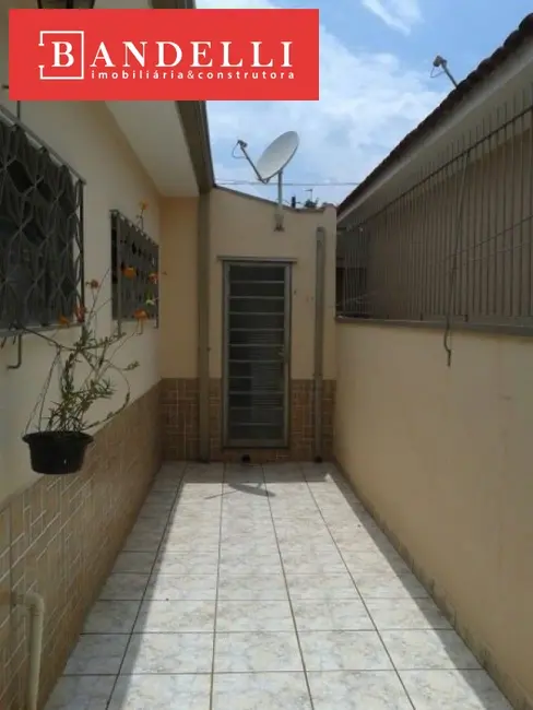 Foto 2 de Casa com 4 quartos à venda, 98m2 em Vila Xavier (Vila Xavier), Araraquara - SP