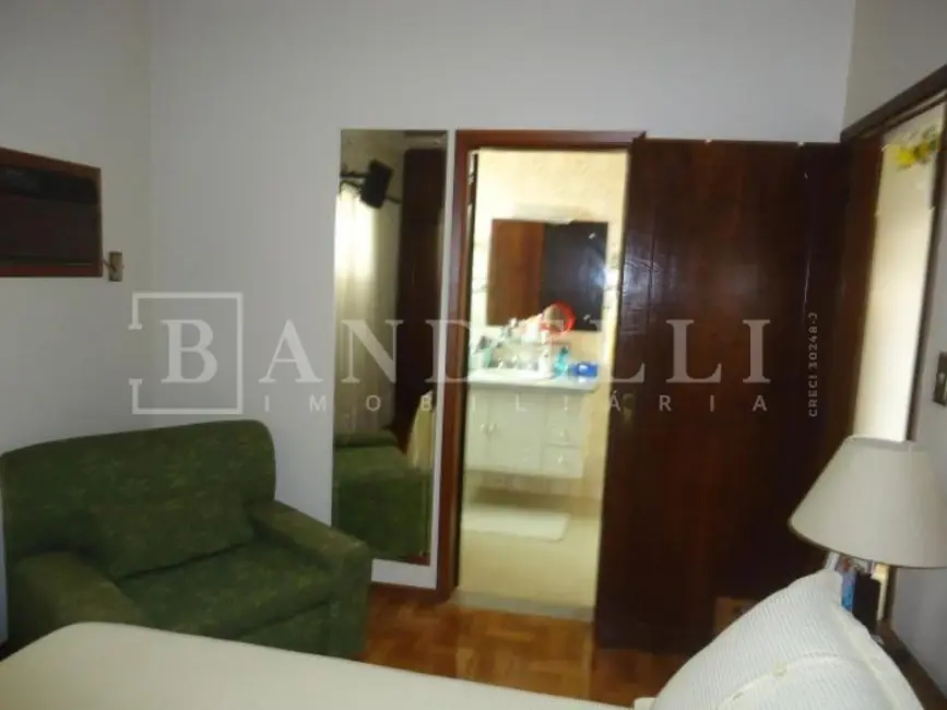 Casa com 3 quartos à venda, 230m2 em Vila Xavier (Vila Xavier), Araraquara - SP - imagem 8 Foto 8 de Casa com 3 quartos à venda, 230m2 em Vila Xavier (Vila Xavier), Araraquara - SP