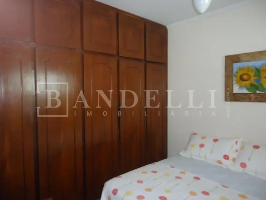 Casa com 3 quartos à venda, 230m2 em Vila Xavier (Vila Xavier), Araraquara - SP - imagem 4 Foto 4 de Casa com 3 quartos à venda, 230m2 em Vila Xavier (Vila Xavier), Araraquara - SP