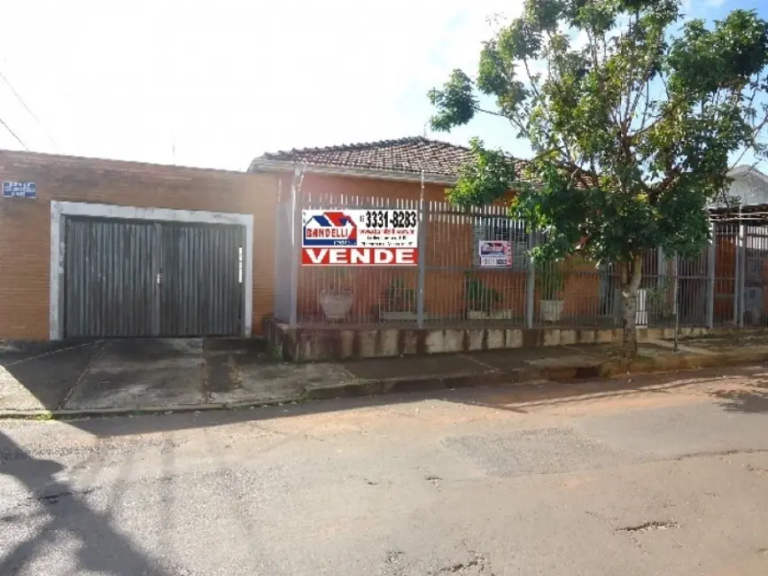 Foto 2 de Casa com 3 quartos à venda, 197m2 em Vila Xavier (Vila Xavier), Araraquara - SP