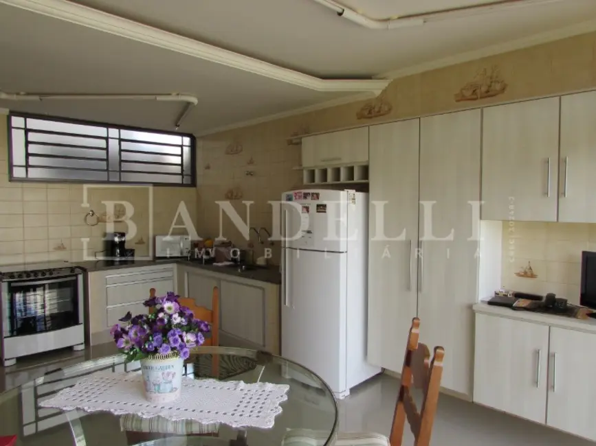 Foto 2 de Casa com 4 quartos à venda, 327m2 em Vila Xavier (Vila Xavier), Araraquara - SP