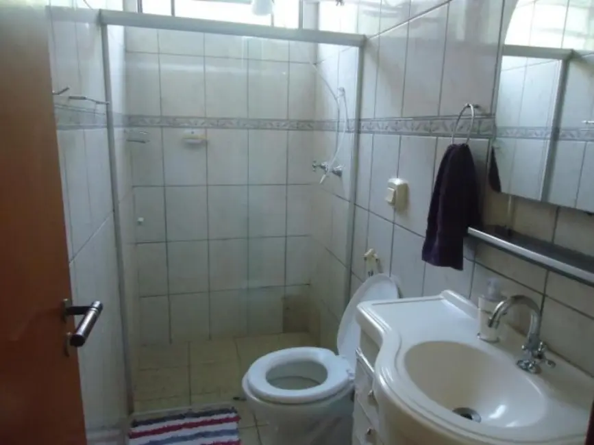Casa com 3 quartos à venda, 129m2 em Vila Harmonia, Araraquara - SP - imagem 4 Foto 4 de Casa com 3 quartos à venda, 129m2 em Vila Harmonia, Araraquara - SP