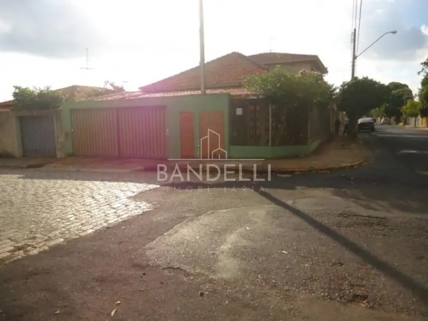 Foto 1 de Casa com 4 quartos à venda, 269m2 em Centro, Araraquara - SP