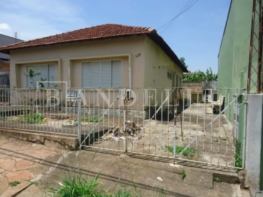 Foto 1 de Casa com 3 quartos à venda, 140m2 em Vila Santa Maria (Vila Xavier), Araraquara - SP