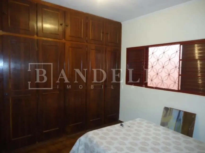 Casa com 3 quartos à venda, 175m2 em Jardim das Estações (Vila Xavier), Araraquara - SP - imagem 4 Foto 4 de Casa com 3 quartos à venda, 175m2 em Jardim das Estações (Vila Xavier), Araraquara - SP