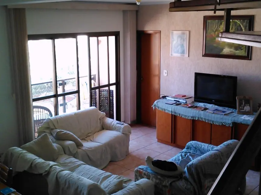 Apartamento com 3 quartos à venda, 196m2 em Araraquara - SP - imagem 8 Foto 8 de Apartamento com 3 quartos à venda, 196m2 em Araraquara - SP