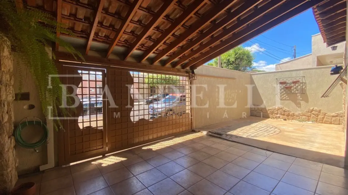 Casa com 3 quartos à venda, 146m2 em Araraquara - SP - imagem 3 Foto 3 de Casa com 3 quartos à venda, 146m2 em Araraquara - SP