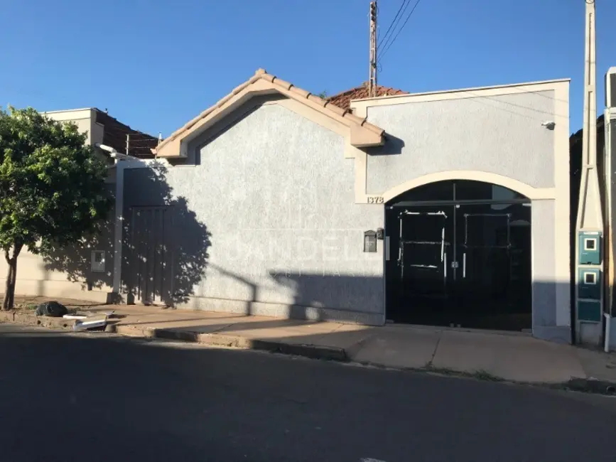 Sala Comercial à venda e para alugar, 135m2 em Centro, Araraquara - SP - imagem 2 Foto 2 de Sala Comercial à venda e para alugar, 135m2 em Centro, Araraquara - SP