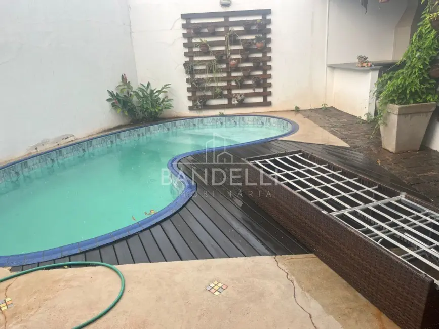 Casa com 3 quartos à venda e para alugar, 424m2 em Jardim Primavera, Araraquara - SP - imagem 3 Foto 3 de Casa com 3 quartos à venda e para alugar, 424m2 em Jardim Primavera, Araraquara - SP