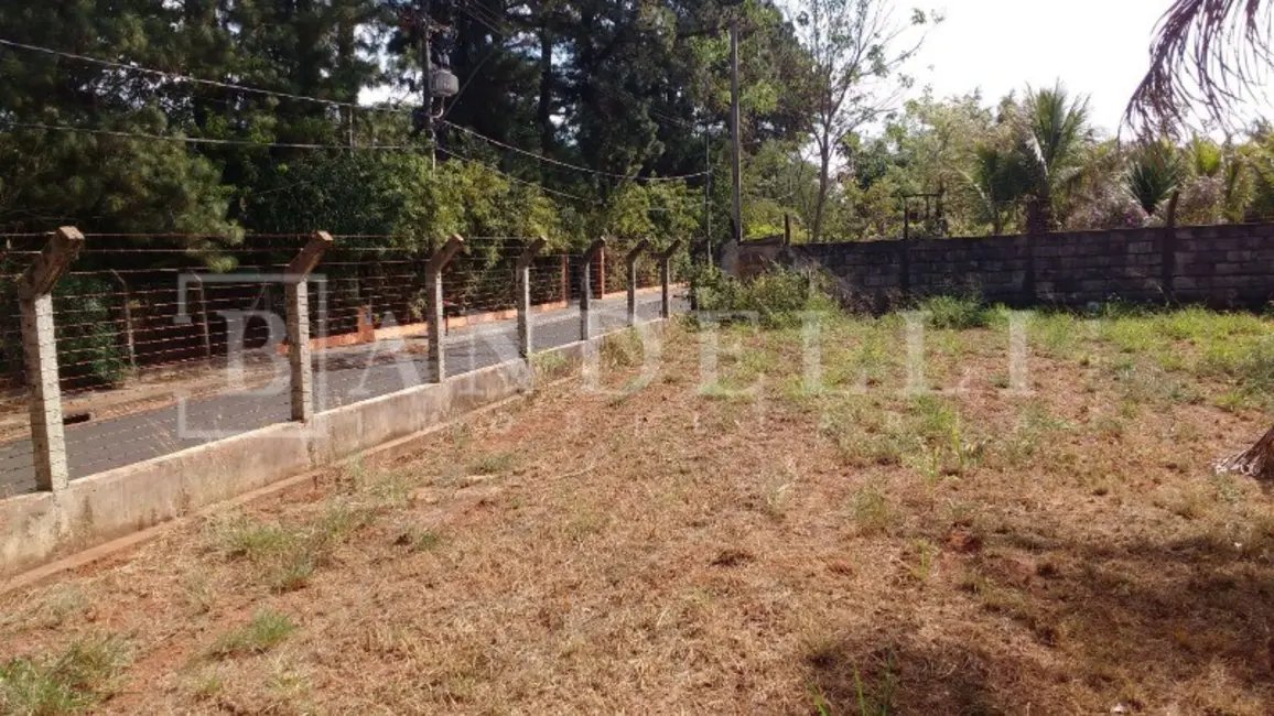 Chácara à venda, 2250m2 em Chácara Velosa, Araraquara - SP - imagem 3 Foto 3 de Chácara à venda, 2250m2 em Chácara Velosa, Araraquara - SP