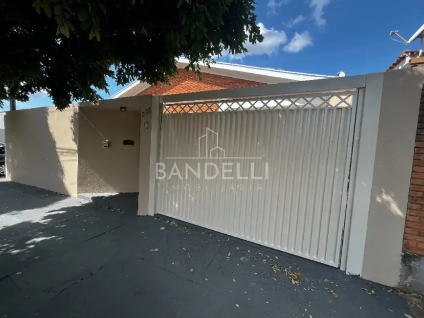 Foto 1 de Casa com 3 quartos para alugar, 260m2 em Vila Harmonia, Araraquara - SP