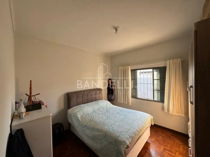 Casa com 2 quartos à venda, 93m2 em Vila Santana, Araraquara - SP - imagem 7 Foto 7 de Casa com 2 quartos à venda, 93m2 em Vila Santana, Araraquara - SP