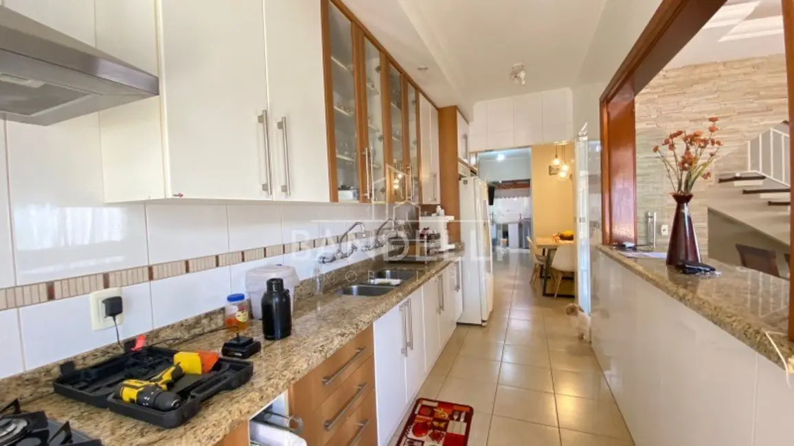 Casa de Condomínio com 4 quartos à venda, 228m2 em Jardim dos Flamboyants, Araraquara - SP - imagem 9 Foto 9 de Casa de Condomínio com 4 quartos à venda, 228m2 em Jardim dos Flamboyants, Araraquara - SP