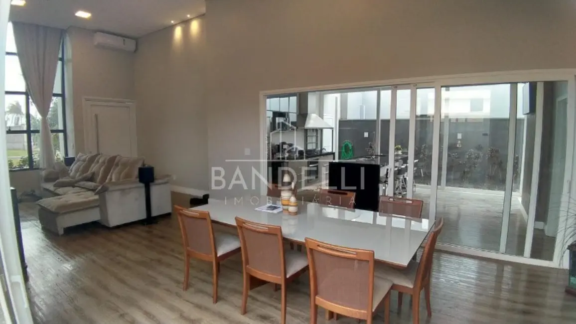 Casa de Condomínio com 3 quartos à venda, 200m2 em Araraquara - SP - imagem 3 Foto 3 de Casa de Condomínio com 3 quartos à venda, 200m2 em Araraquara - SP