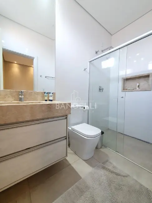 Casa de Condomínio com 3 quartos à venda, 200m2 em Araraquara - SP - imagem 7 Foto 7 de Casa de Condomínio com 3 quartos à venda, 200m2 em Araraquara - SP