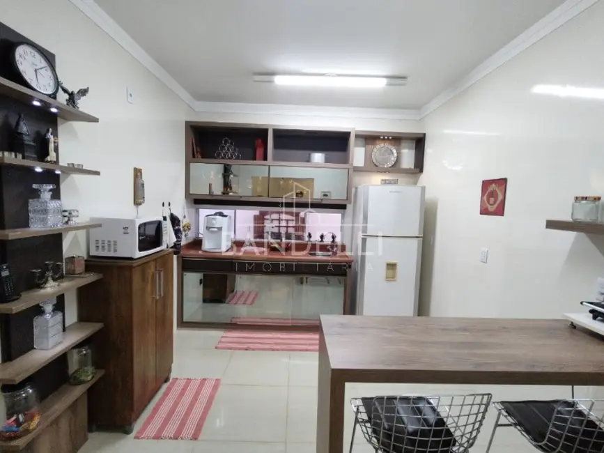 Foto 4 de Casa de Condomínio com 2 quartos à venda, 132m2 em Jardim dos Flamboyants, Araraquara - SP