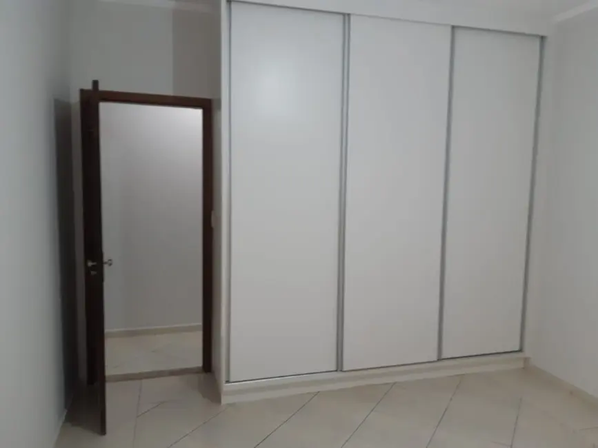 Foto 9 de Casa de Condomínio com 4 quartos à venda, 246m2 em Jardim dos Flamboyants, Araraquara - SP