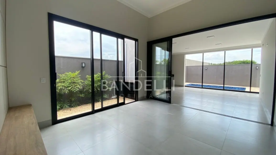 Foto 2 de Casa com 3 quartos à venda, 163m2 em Araraquara - SP