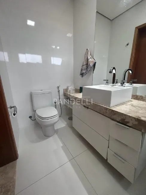 Casa de Condomínio com 3 quartos para alugar, 157m2 em Residencial Village Damha II, Araraquara - SP - imagem 4 Foto 4 de Casa de Condomínio com 3 quartos para alugar, 157m2 em Residencial Village Damha II, Araraquara - SP