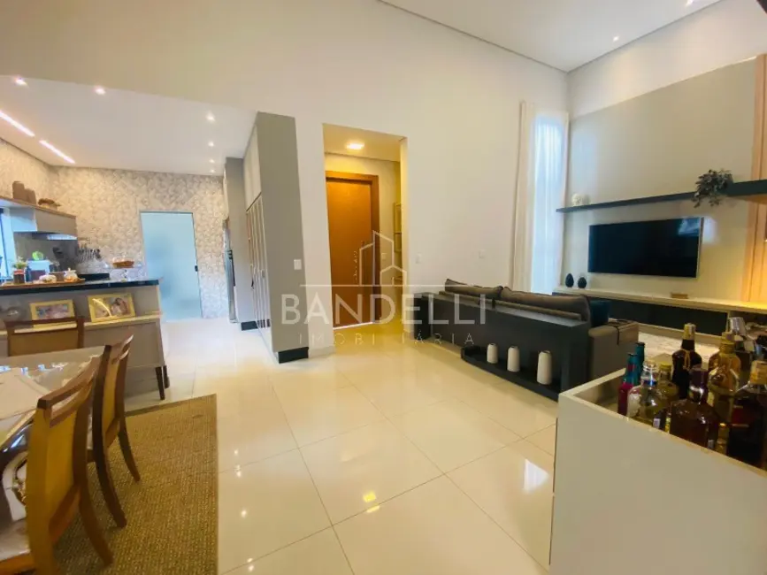 Casa de Condomínio com 3 quartos à venda e para alugar, 224m2 em Araraquara - SP - imagem 8 Foto 8 de Casa de Condomínio com 3 quartos à venda e para alugar, 224m2 em Araraquara - SP