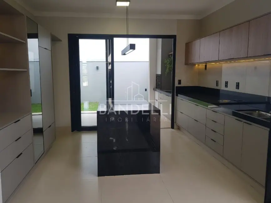 Casa de Condomínio com 3 quartos à venda, 166m2 em Residencial Village Damha II, Araraquara - SP - imagem 4 Foto 4 de Casa de Condomínio com 3 quartos à venda, 166m2 em Residencial Village Damha II, Araraquara - SP