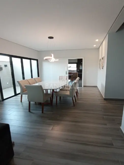 Casa de Condomínio com 3 quartos à venda, 244m2 em Residencial Village Damha II, Araraquara - SP - imagem 6 Foto 6 de Casa de Condomínio com 3 quartos à venda, 244m2 em Residencial Village Damha II, Araraquara - SP